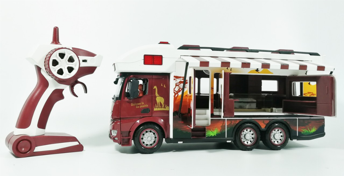 2.4 G Safari Rv With Lights, Sound And Horses-6